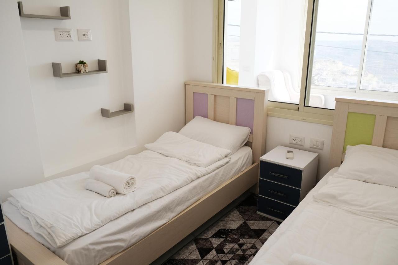 Sleepwell Suite Majdal Shams Esterno foto